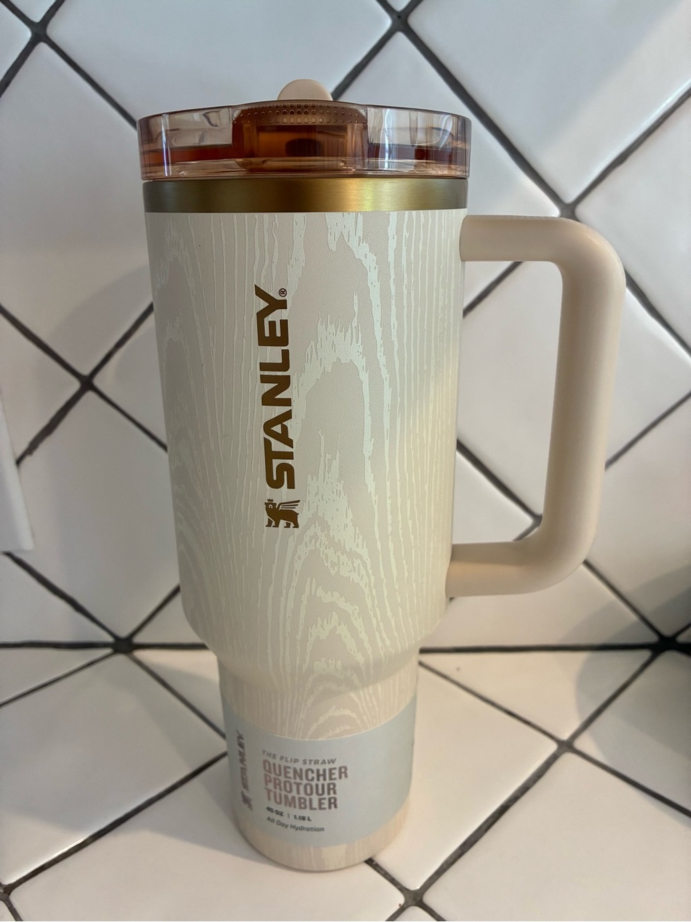 NEW Stanley Quencher ProTour Flip Straw Tumbler Birchwood 40oz